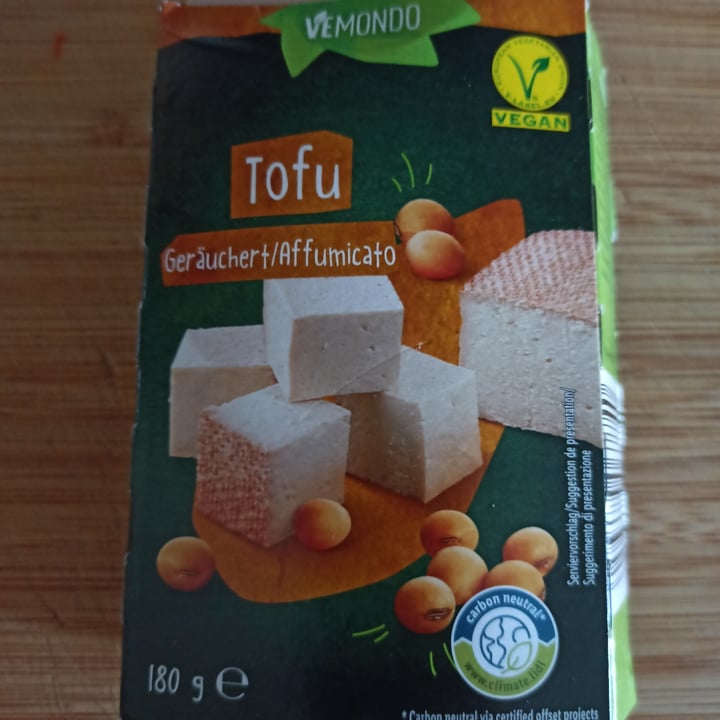 photo of Vemondo Tofu affumicato shared by @guizzo on  28 Jan 2023 - review