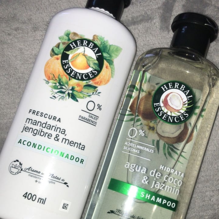 photo of Herbal Essences Shampoo Crimson orange & mint shared by @hil on  09 Mar 2023 - review