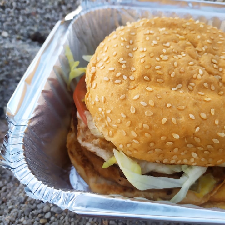 photo of A Factoria Verde Tienda Vegana Antiburger shared by @rominaguch on  19 Jul 2023 - review