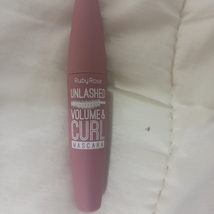 photo of RubyRose Curl & Volume Mascara  shared by @vintognuk3 on  13 Jan 2023 - review