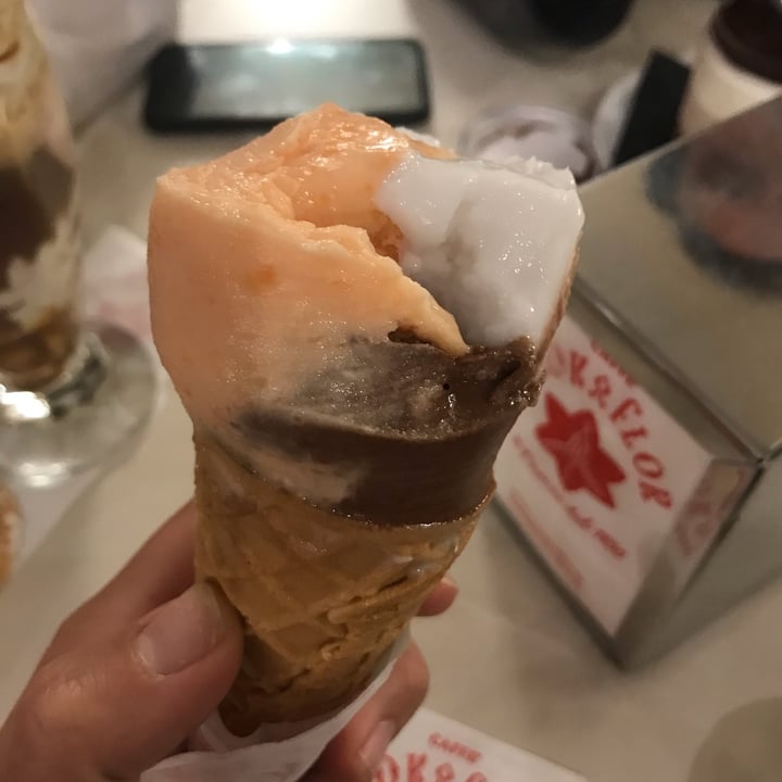 photo of Il Gelato Di Mastro Cianuri gelato shared by @vegvale93 on  30 May 2023 - review