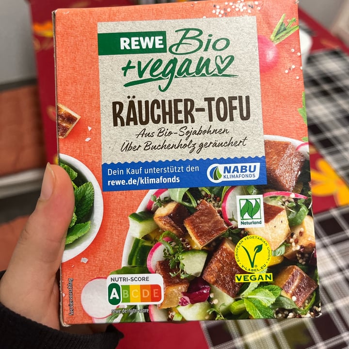 photo of Rewe Bio Räucher-Tofu shared by @giuliazecchini on  10 Jul 2023 - review