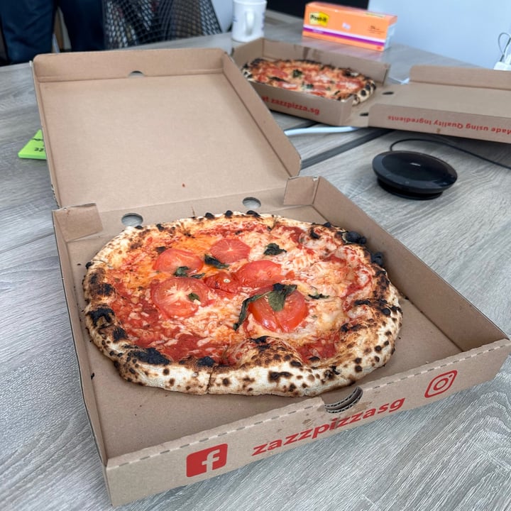 photo of ZAZZ Pizza Vegan Margherita shared by @dafnelately on  09 Jun 2023 - review