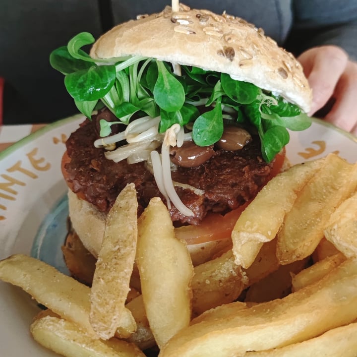 photo of Garage Pub Burger Queen shared by @nkappa on  12 Feb 2023 - review