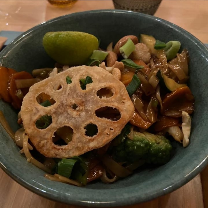 photo of Dhabbu - l'asiatico Pad Thai vegan shared by @paolinataaz86 on  30 Dec 2022 - review