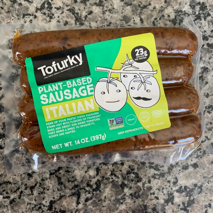 photo of Tofurky Plant-based Sausages Italian shared by @friendlyvegan on  24 Mar 2023 - review