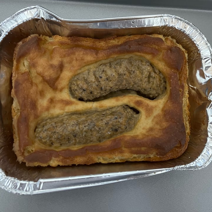 photo of The Real Yorkshire Pudding Co Vegan Toad In The Hole shared by @ameriamber on  01 Feb 2023 - review