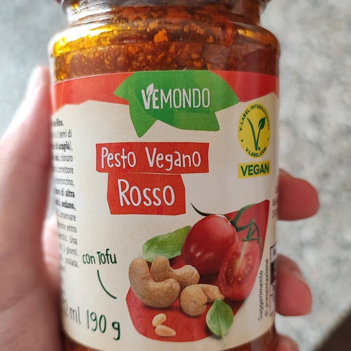 photo of Vemondo Vegan pesto rosso shared by @ila00 on  16 Aug 2023 - review