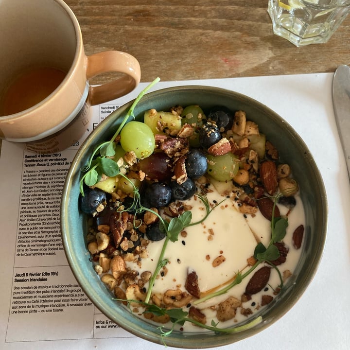 photo of Le Café littéraire susan bowl shared by @sarachiri on  15 Feb 2023 - review