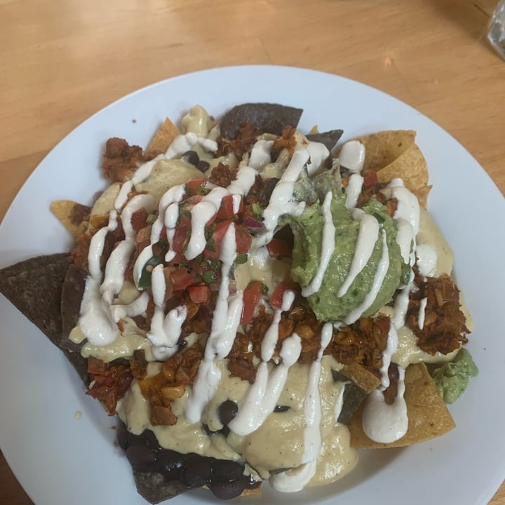photo of Real Food Daily Nachos shared by @roserose on  17 Apr 2023 - review