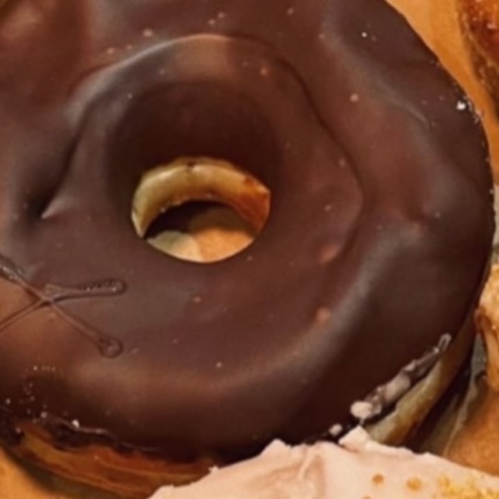 photo of Crosstown Marylebone - Vegan Doughnuts & Coffee Dark Choco Truffle shared by @teamaldous on  02 Jan 2023 - review
