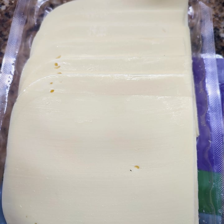 photo of Emborg plant based cheese original shared by @patriciagarcia on  18 Jul 2023 - review