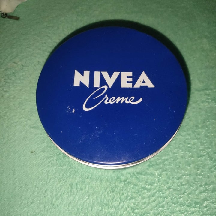 photo of Nivea Nivea creme shared by @josuvegan on  13 Jan 2023 - review
