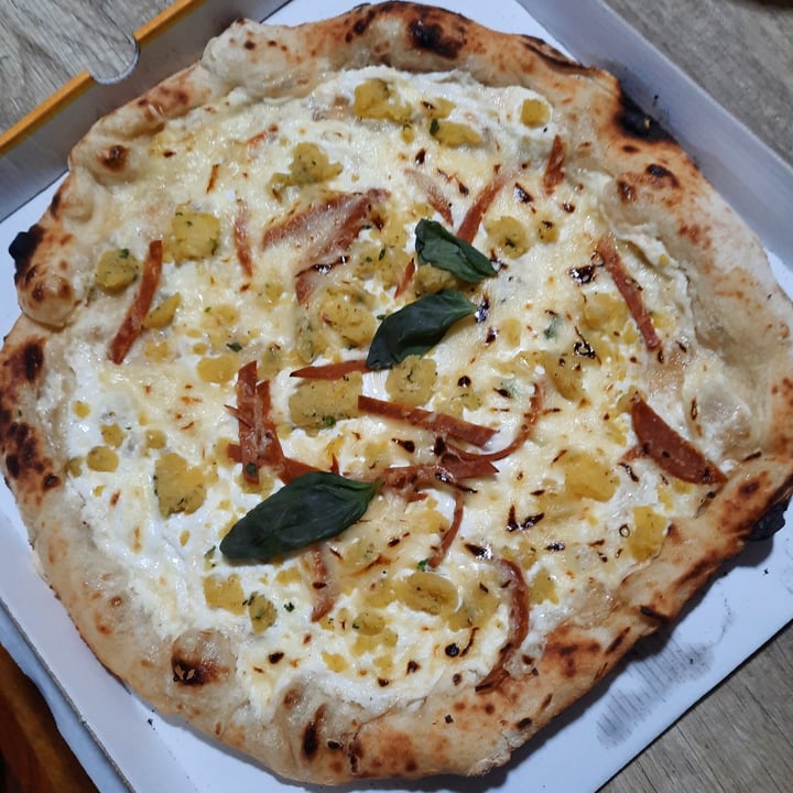 photo of Piperita Pizza Papera vegan shared by @tania- on  11 Apr 2023 - review