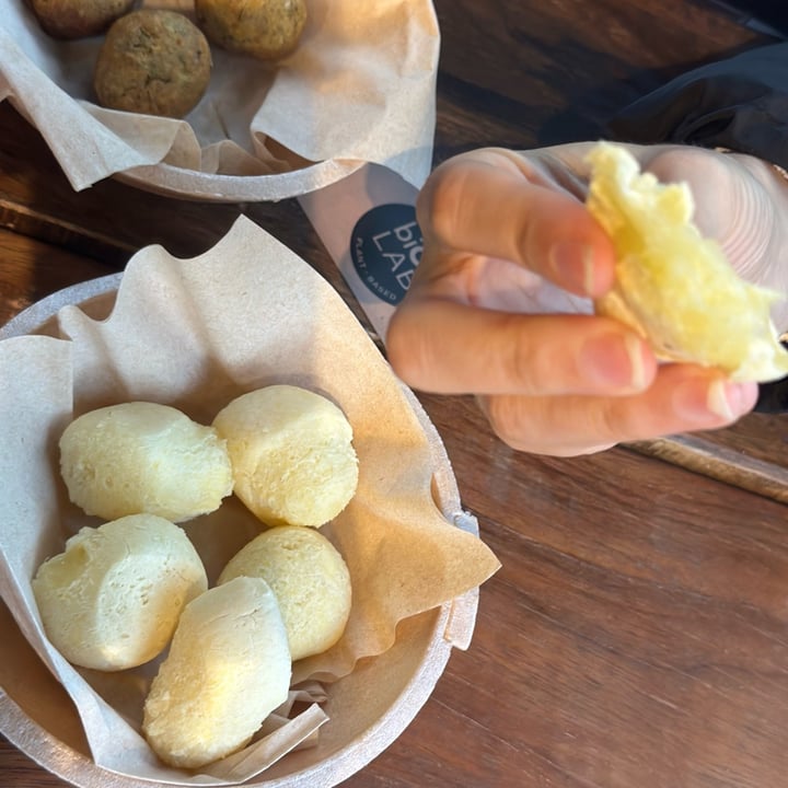 photo of biO2 Lab Pão de queijo vegano shared by @larissamaluf on  01 May 2023 - review