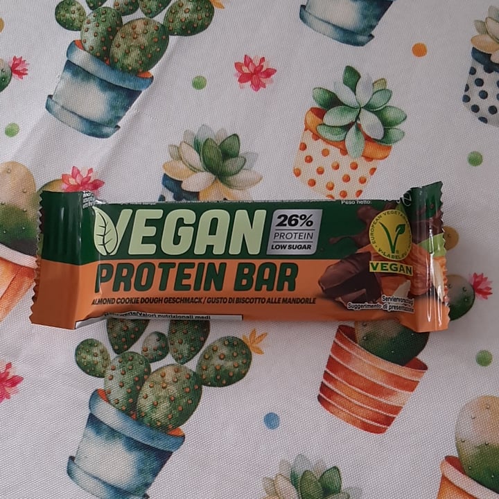 photo of IronMaxx vegan protein bar gusto biscotto alle mandorle shared by @cillafiore on  01 May 2023 - review