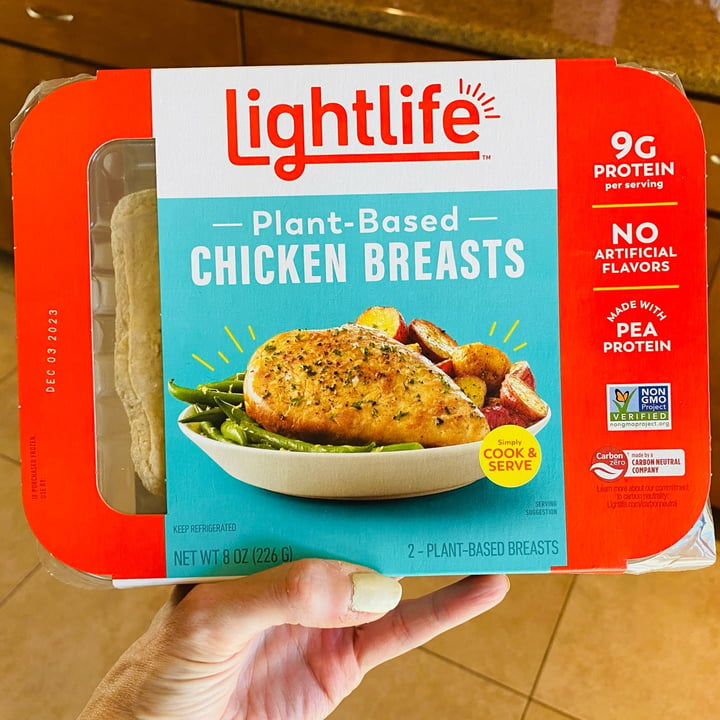 photo of Lightlife plant-based chicken breasts shared by @beckyyy on  17 Jul 2023 - review