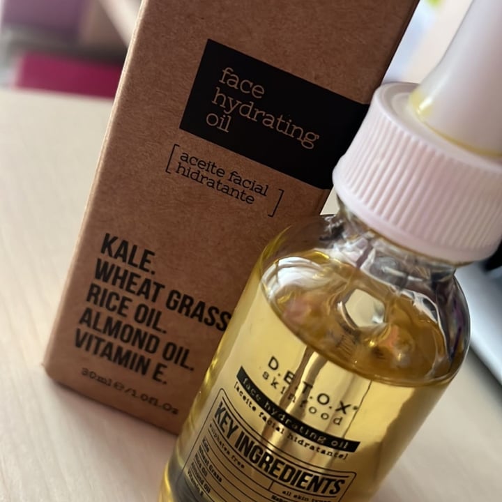 photo of Detox skinfood Face Hydrating Oil shared by @giusicc on  14 Apr 2023 - review