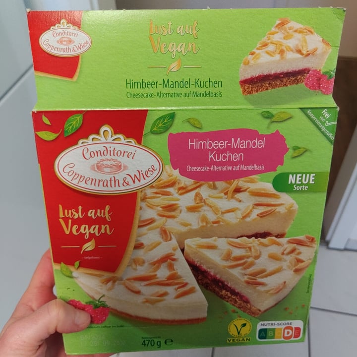 photo of Conditorei Coppenrath & Wiese Himbeer Mandel Kuchen shared by @saechsine on  07 Feb 2023 - review