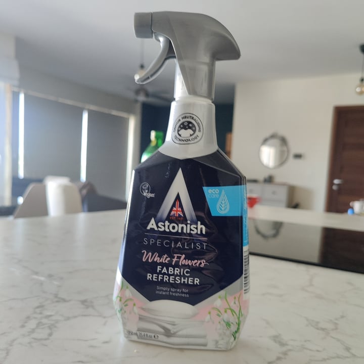 Astonish White Flower Fabric Refresher Review abillion