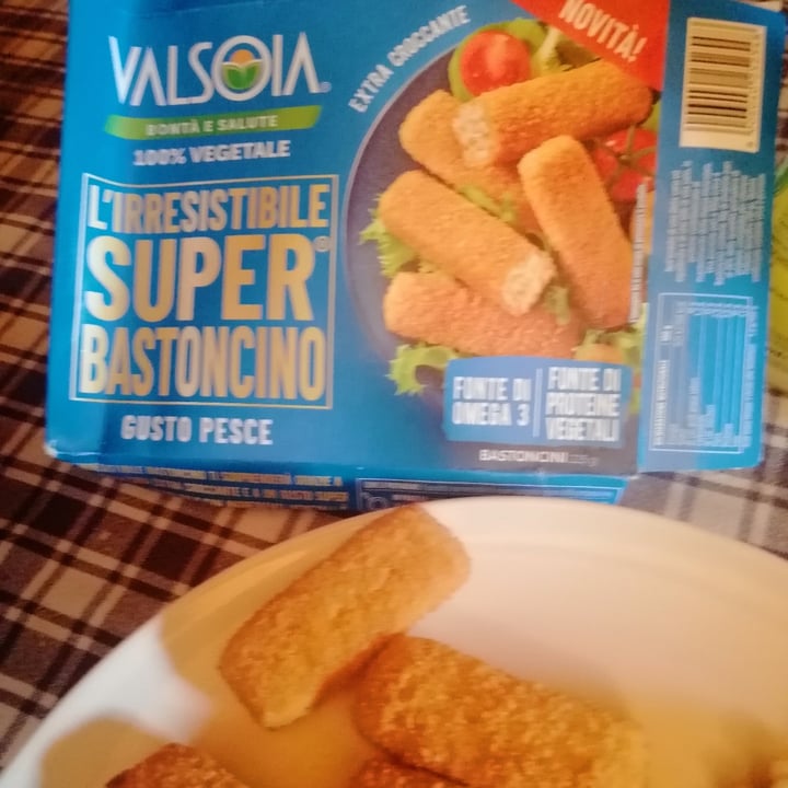 photo of Valsoia L'Irresistibile Super Bastoncino Gusto Pesce shared by @moth on  14 Jun 2023 - review