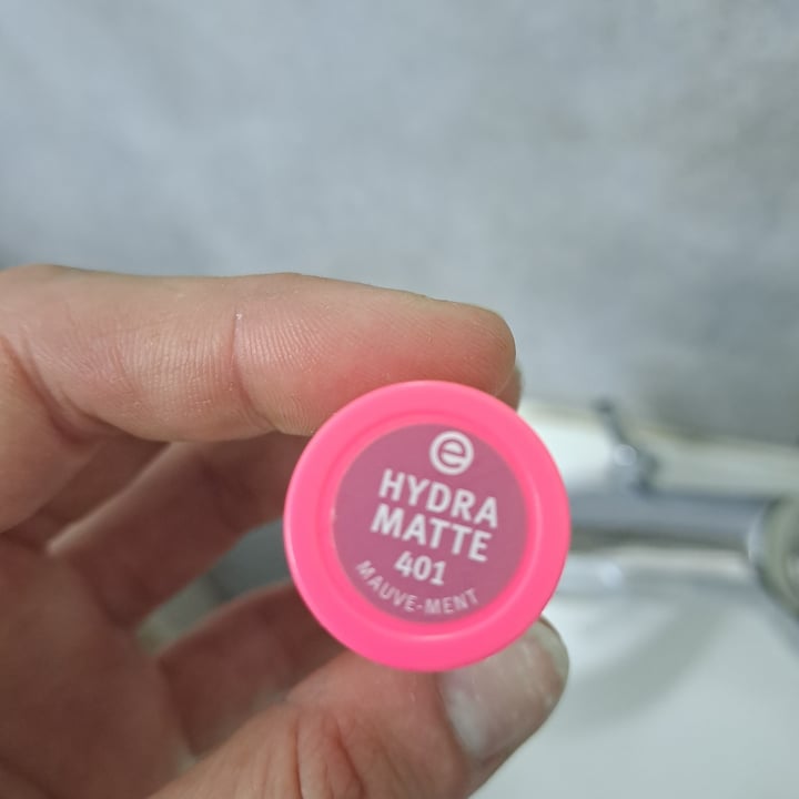 photo of Essence  Hydra Matte Lipstick - 401 shared by @elkeandrea9 on  30 May 2023 - review