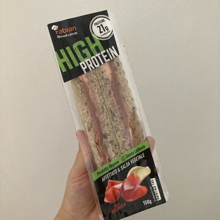 photo of Fabian Hight Protein Affettato E Salsa Vegetale shared by @sottolapellepodcast on  02 Jun 2023 - review