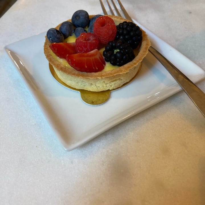 photo of Pasticceria Nepà crostatina crema e fragole shared by @alecrisci on  21 Jul 2023 - review