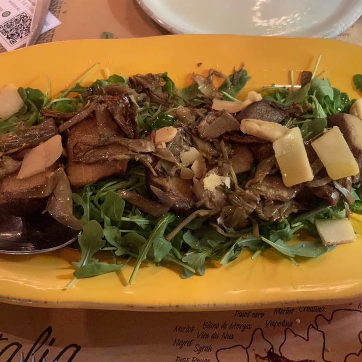 photo of Buddy Italian Restaurant Cafè Tagliata di seitan con rucola e scaglie di gondino shared by @greta08 on  16 Jan 2023 - review