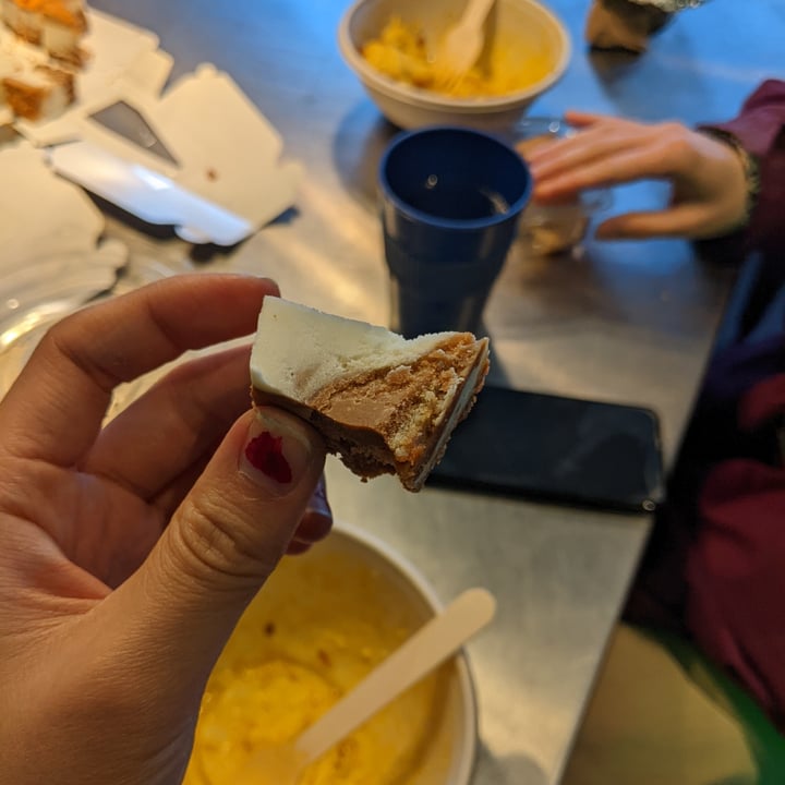 photo of What The Pitta Camden Caramel Cheese Cake shared by @katchan on  04 Jan 2023 - review