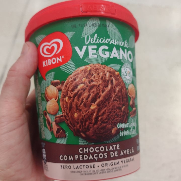 photo of Kibon  Chocolate com Pedaços De Avelã shared by @claracarneiro on  07 May 2023 - review