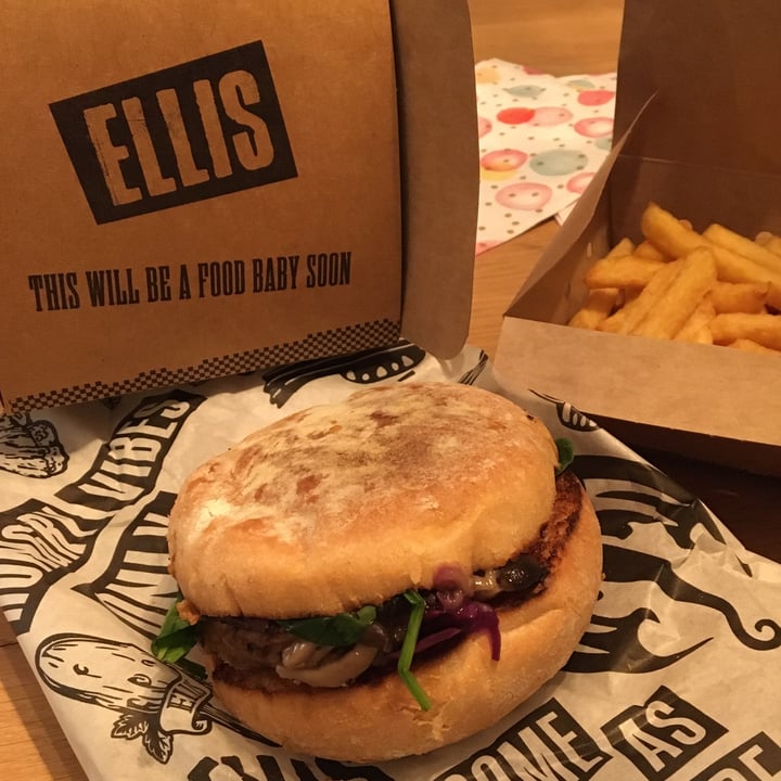 photo of Ellis Gourmet Burger - Ghent Holy Shiitake Burger shared by @taz on  07 Mar 2023 - review