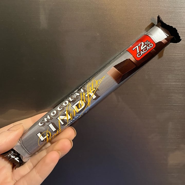 photo of Lindt Cioccolato Extra Fondente 72% di Cacao shared by @charlotteauxfraises on  15 Jan 2023 - review