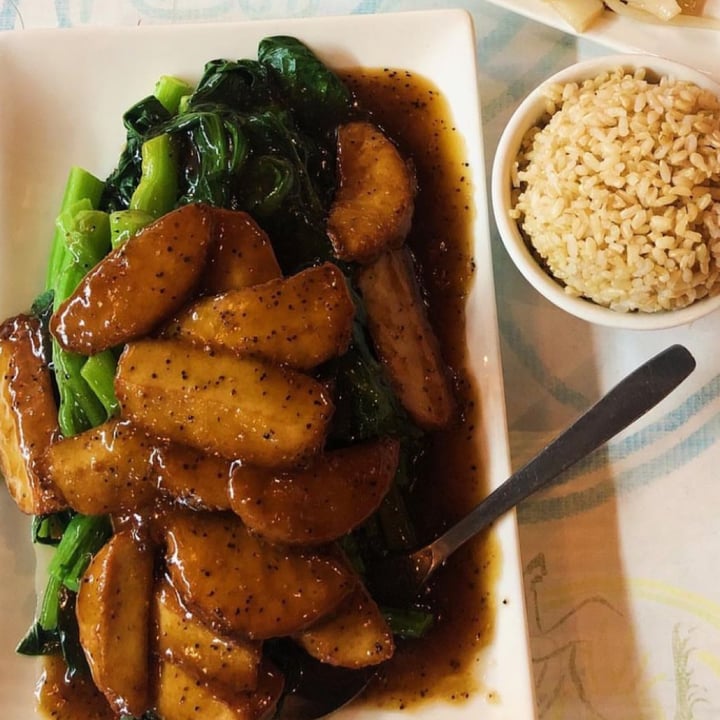 photo of The Original Buddha Bodai Vegetarian Chicken in Black Pepper Sauce shared by @lexieseats on  25 Apr 2023 - review