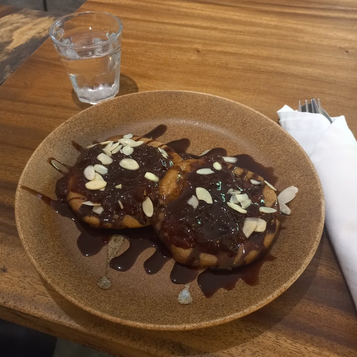 photo of Bong Bonlai Chocolate & Berry Pancakes shared by @punilu on  27 Apr 2023 - review