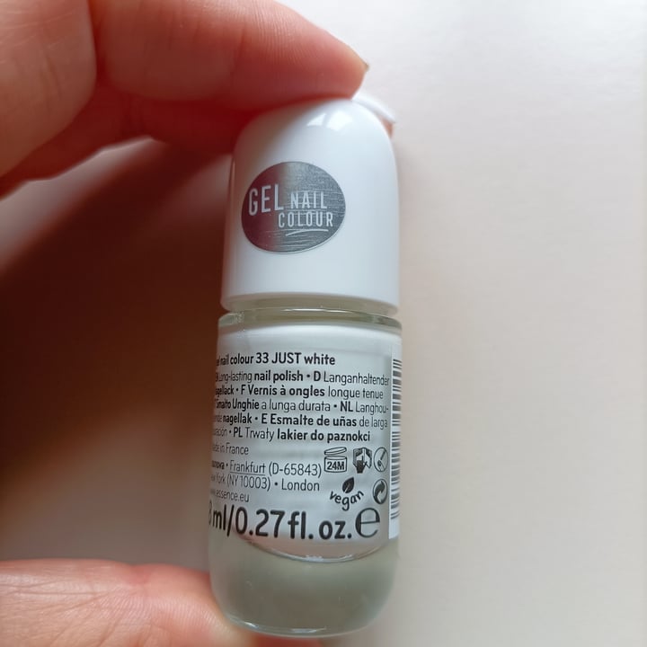 photo of Essence  Smalto Just White shared by @bibidibobidibb on  31 Mar 2023 - review