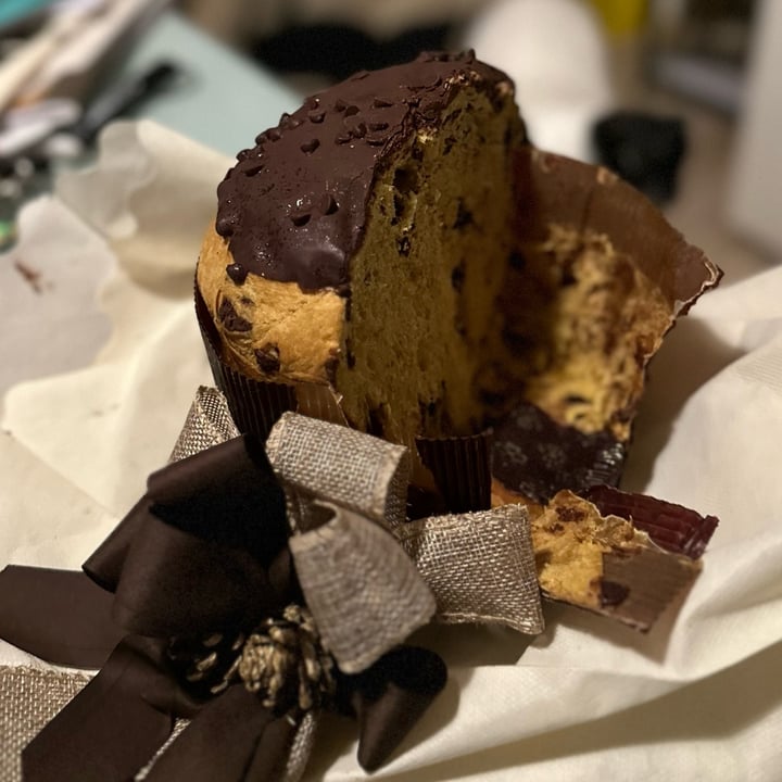 photo of Kora Dulcis Dolce Di Natale al Cioccolato Vegano shared by @iamroshi on  08 Jan 2023 - review