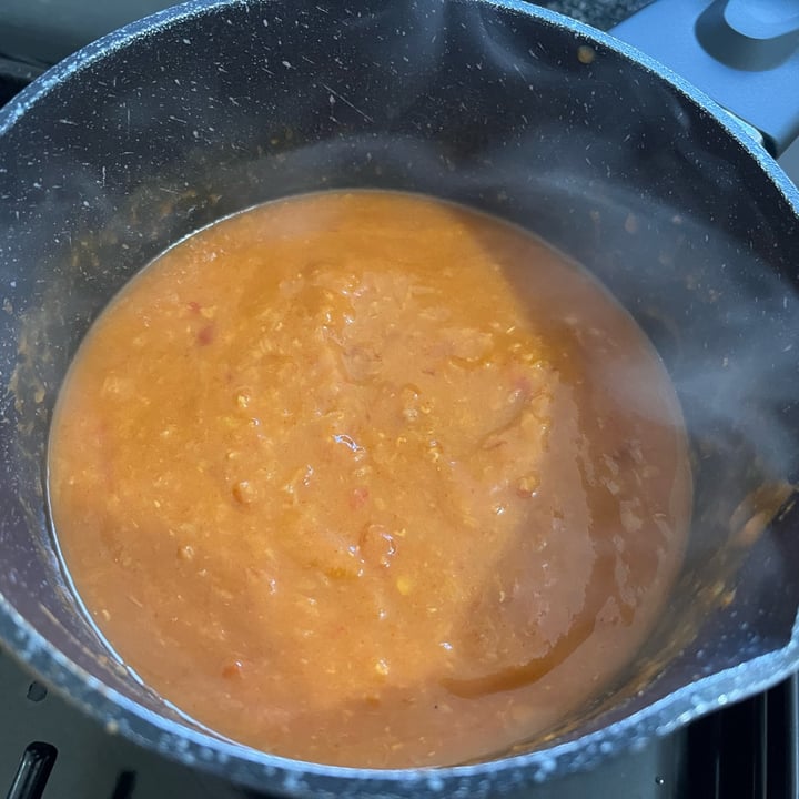 photo of Tesco Plant Chef Smoky Lentil & Red Pepper Soup shared by @ameriamber on  12 Jan 2023 - review