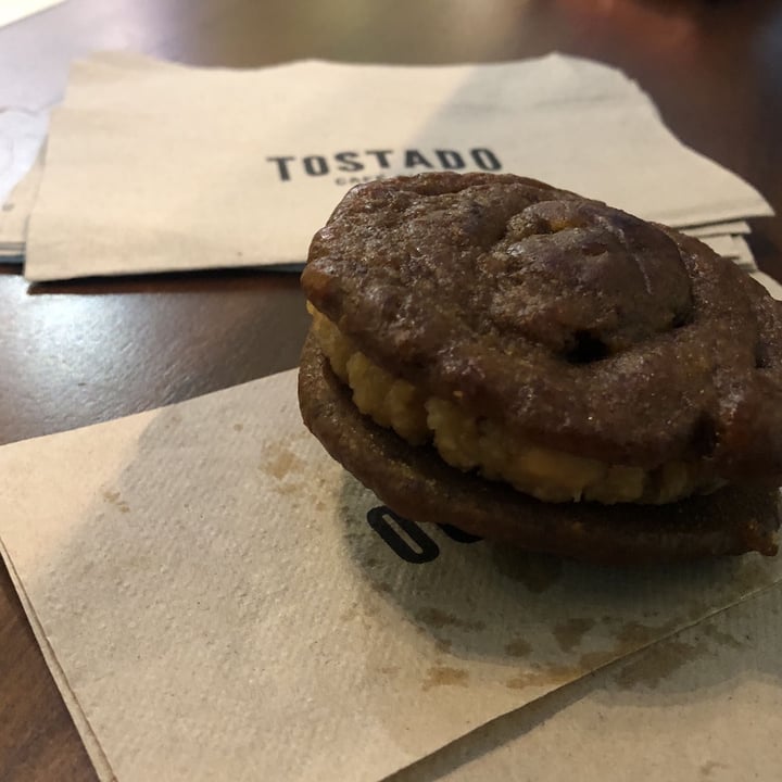 photo of Tostado Alfajor vegano shared by @vaninadevito on  15 Jan 2023 - review