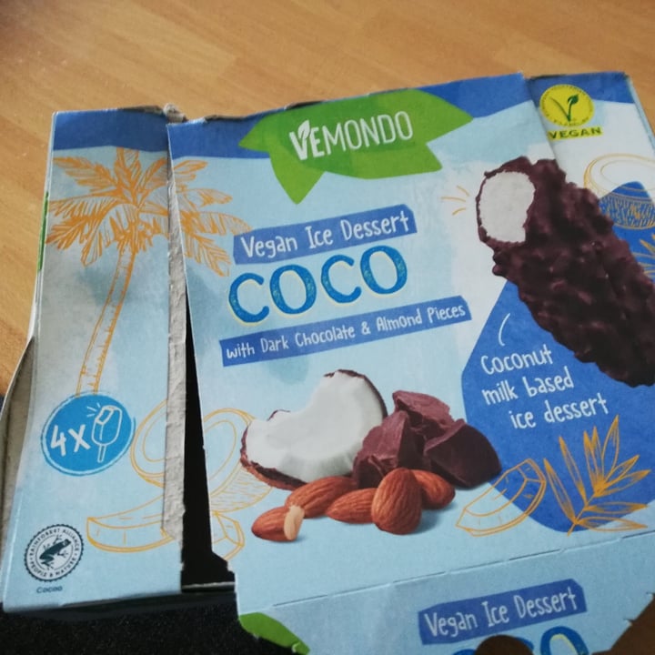 photo of Vemondo Coconut & Dark Chocolat & Almond shared by @littlepoppyseed on  11 Aug 2023 - review