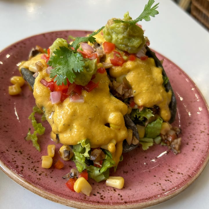 photo of Shaka Café veg tacos shared by @veganbitcoin on  06 Aug 2023 - review