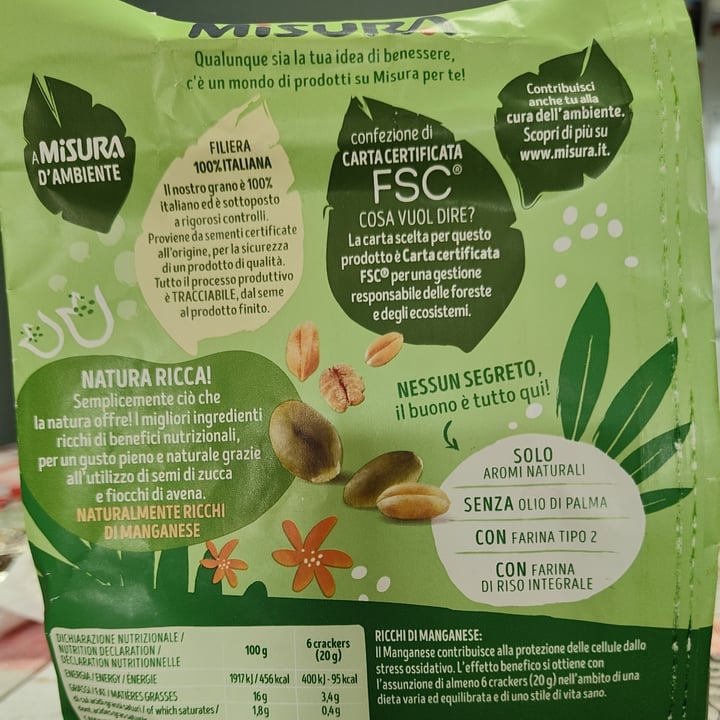 photo of Misura crackers cereali e semi di zucca shared by @mikic81 on  04 Jun 2023 - review