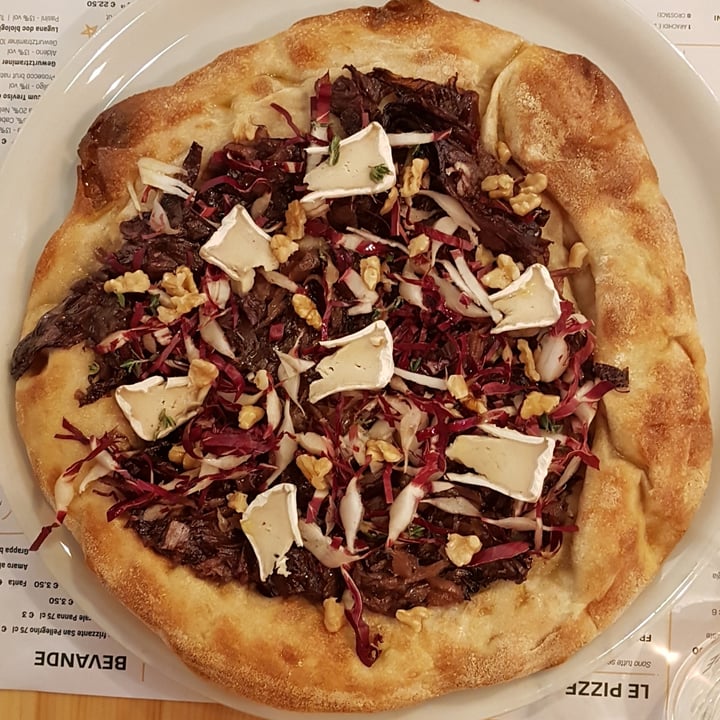 photo of Pit'sa Pizza "Notre Dame" shared by @lisallis on  03 Feb 2023 - review