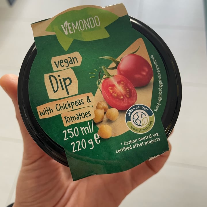photo of Vemondo Vegan dip with Chickpeas and Tomatoes shared by @vegzari on  24 Jan 2023 - review