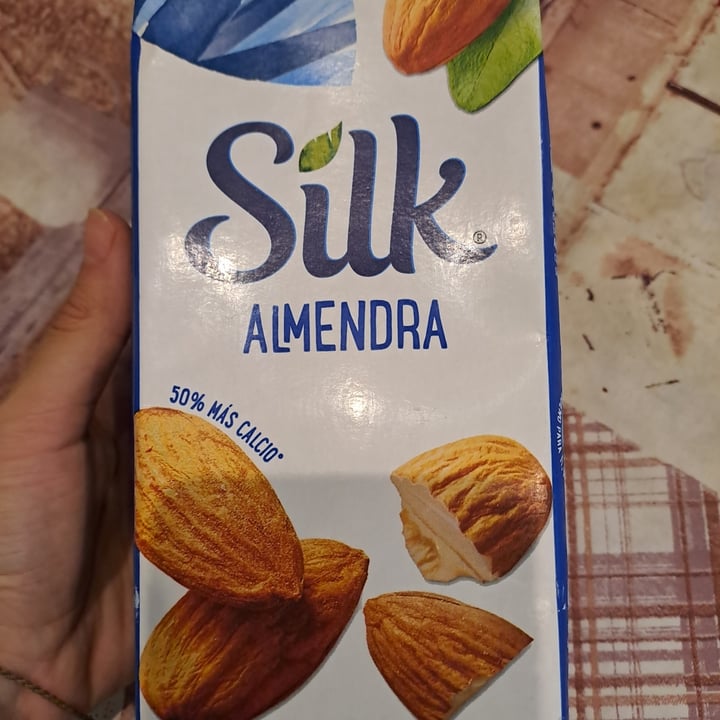 photo of Silk Alimento líquido de almendra sin azúcar shared by @luzmazcur on  25 Mar 2023 - review
