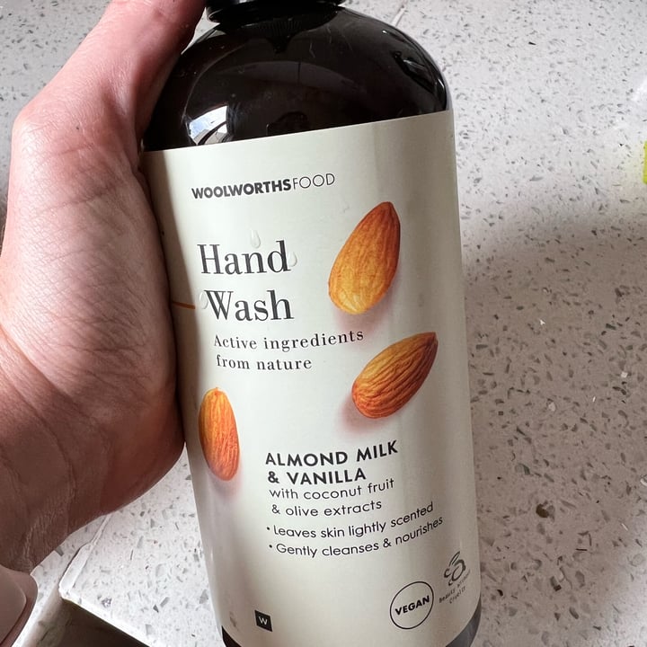 photo of Woolworths Almond milk and Vanilla Hand Wash shared by @sarbearcor on  07 Jan 2023 - review