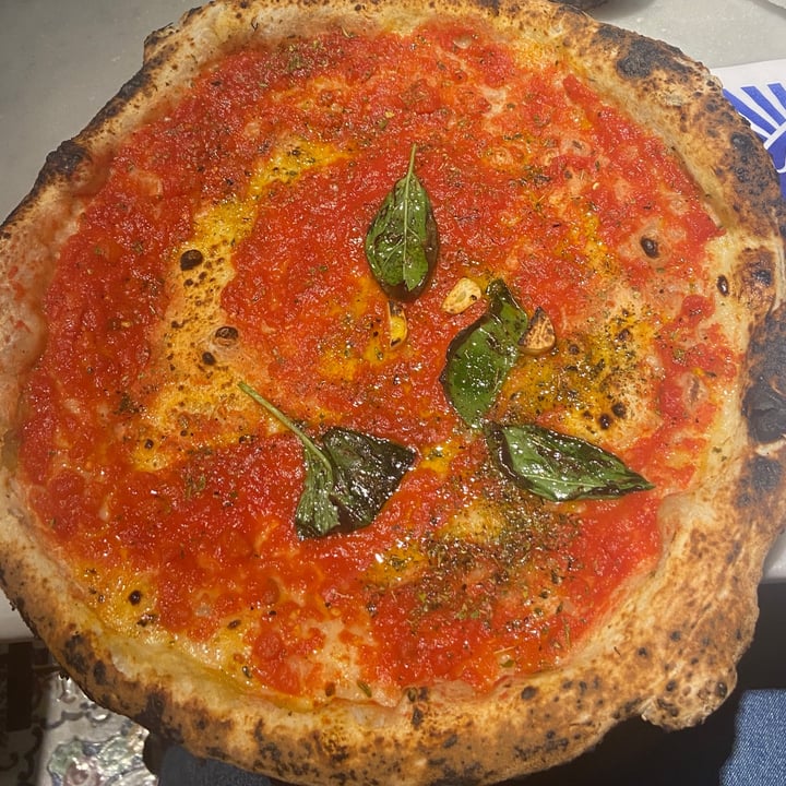 photo of Gino Sorbillo Marinara shared by @alessiarondo on  07 Jan 2023 - review