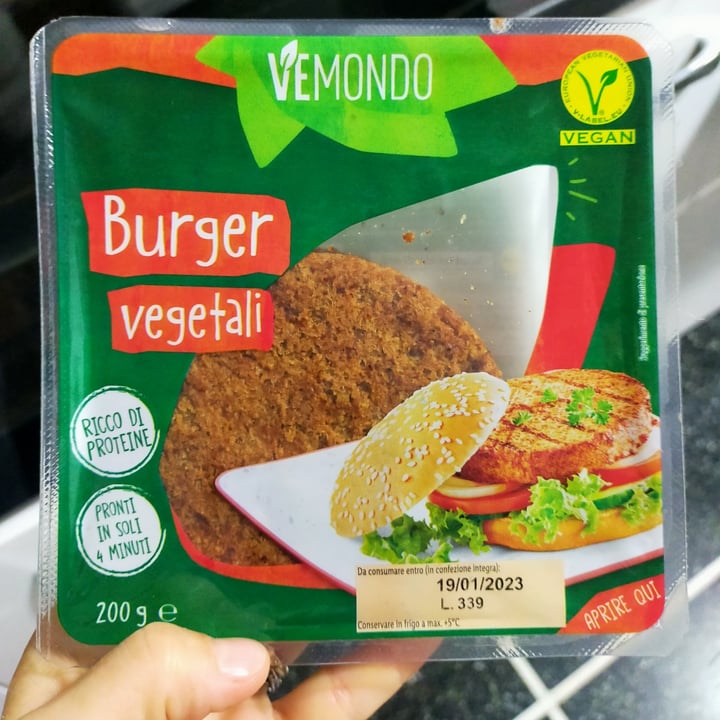 photo of Vemondo 2 Burger vegetali shared by @lucianar on  07 Jan 2023 - review