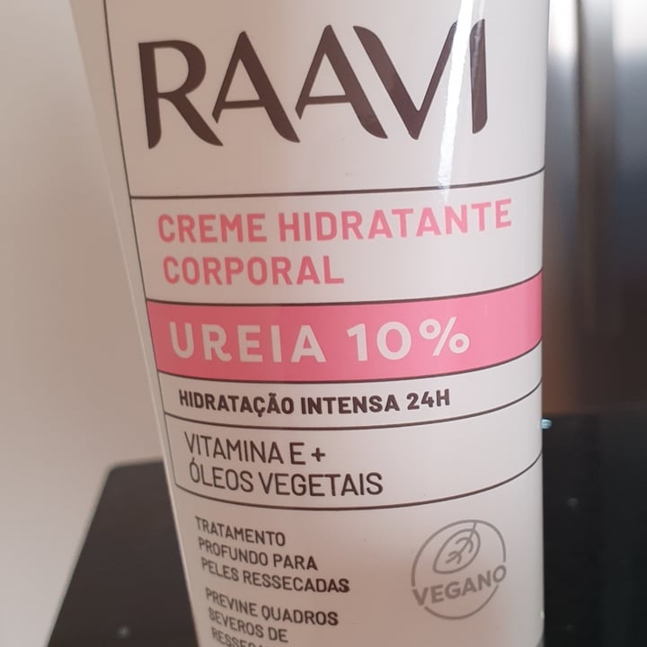 photo of raavi creme hidratante corporal ureia 10% shared by @sugea on  06 Jun 2023 - review