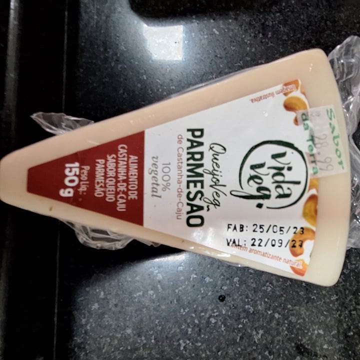 photo of Vida Veg queijo parmesão shared by @annemunizf on  16 Jul 2023 - review
